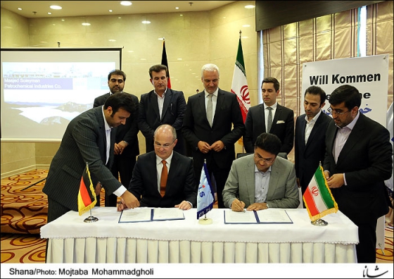 Signing of the deal between ADKL and MSPIC Signing of the deal between ADKL and MSPIC
